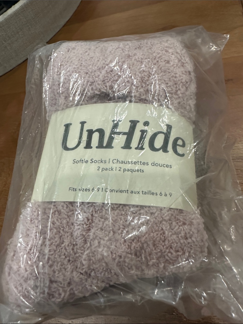NWT UnHide Softie Socks